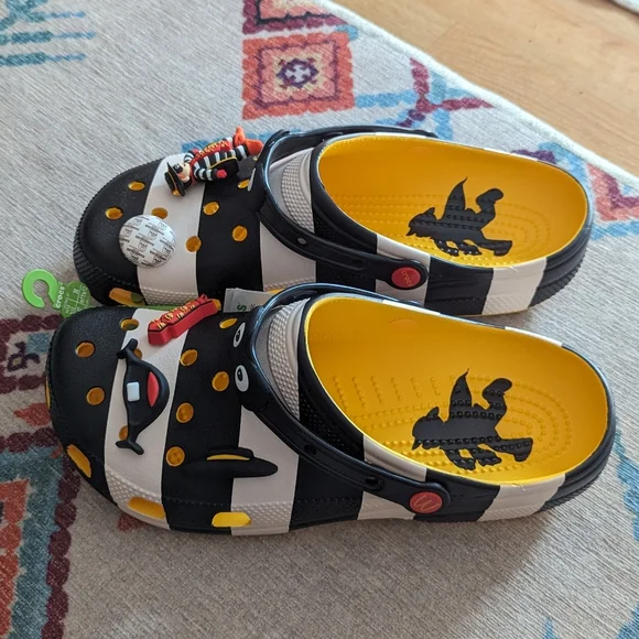 Crocs x McDonald's Hamburglar Men's size 12 NIP - Picture 2 of 7